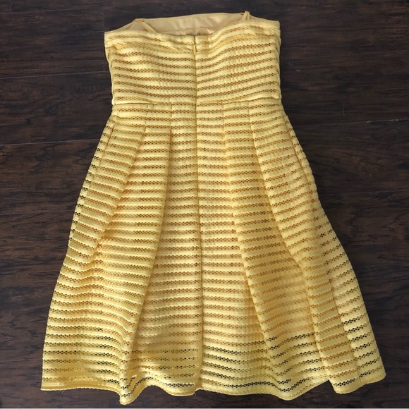 New York & Company strapless yellow summer dress - Picture 3 of 7